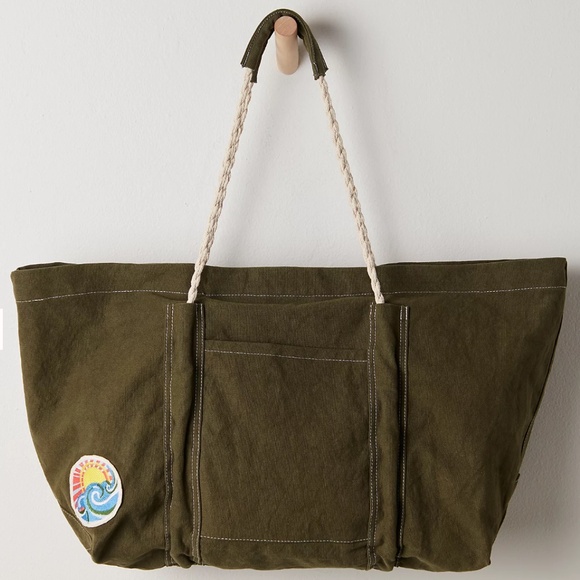 Free People Been There Badge Tote NWT $148R - Picture 3 of 5